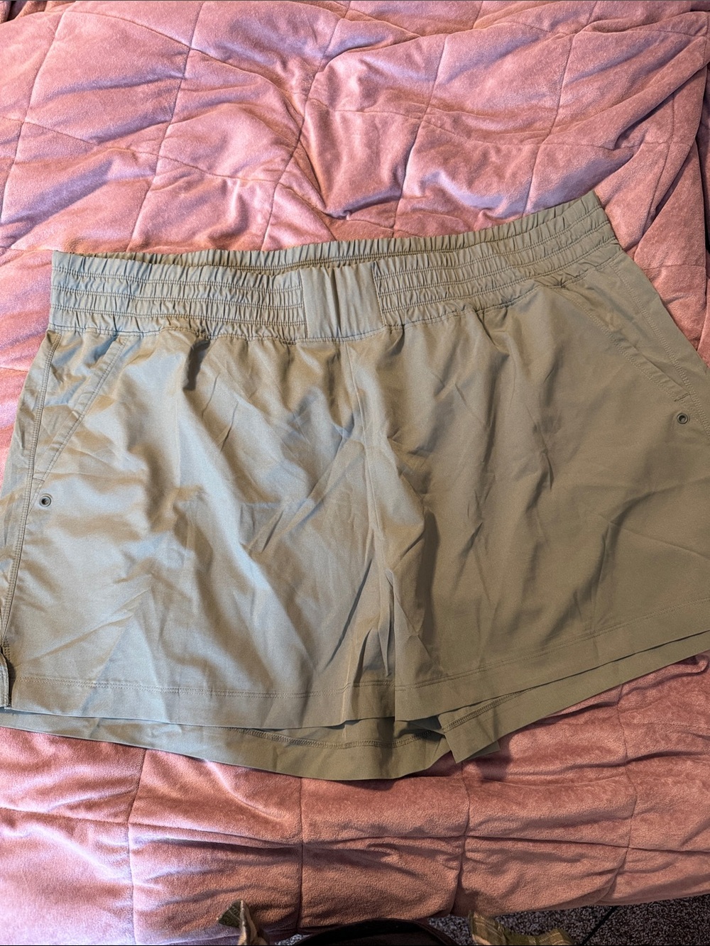 Old Navy Women’s Olive Active Shorts - Comfortable Lightweight Stretch